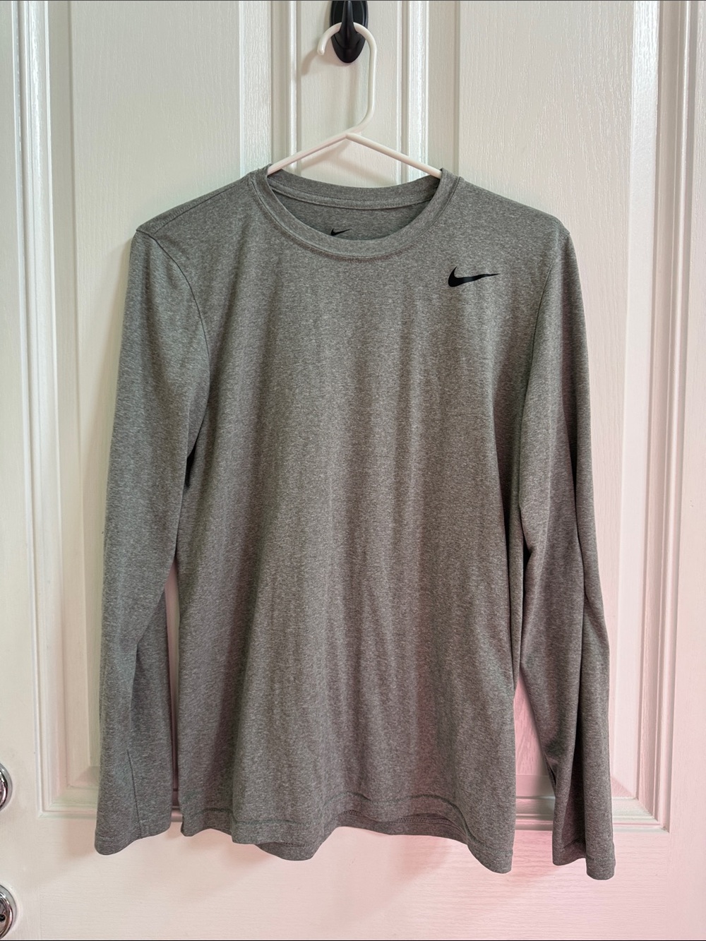 Nike Grey Long Sleeve Performance Top with Black Swoosh Dri-Fit. Men’s Small